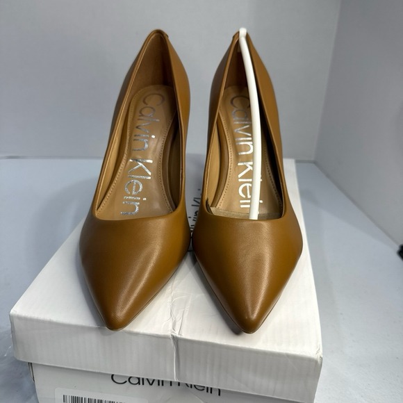 Calvin Klein Shoes - Calvin Klein Brady Pump Heels Pointed Toe Medium Natural Leather Women's sz 5 M